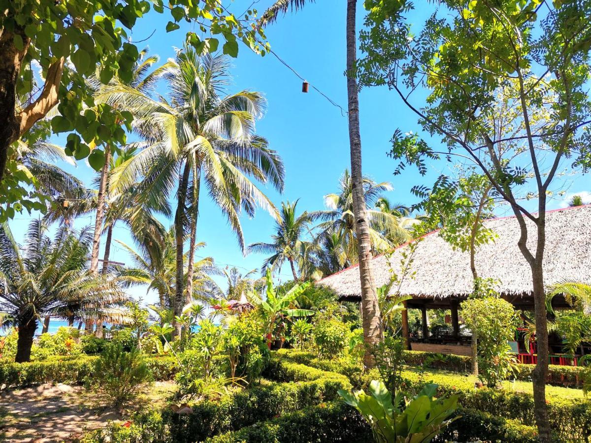 Sulu Sunset Beach Resort Nauhang 외부 사진